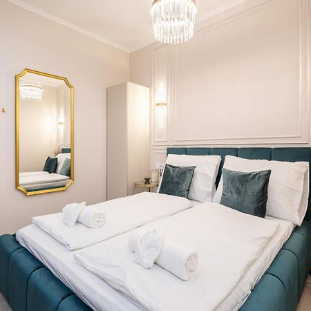 Kiraly 33 - Hidden Gem - Best Location By Bqa Boedapest Buitenkant foto