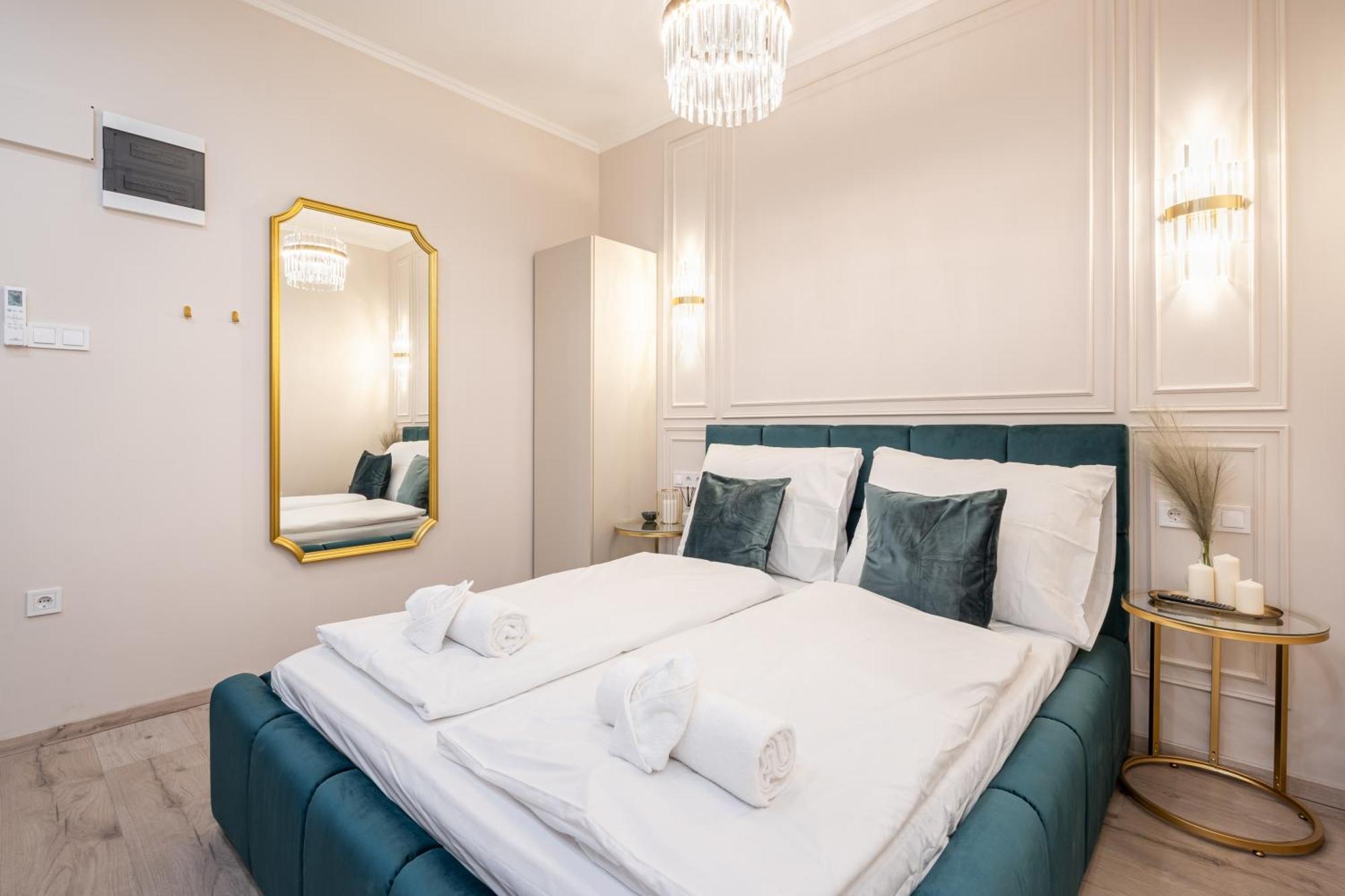Kiraly 33 - Hidden Gem - Best Location By Bqa Boedapest Buitenkant foto